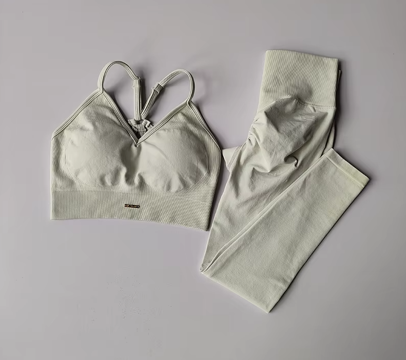 Lifting Yoga Set