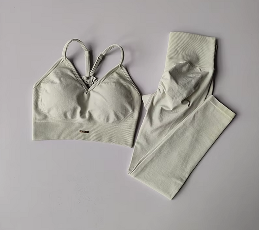 Lifting Yoga Set